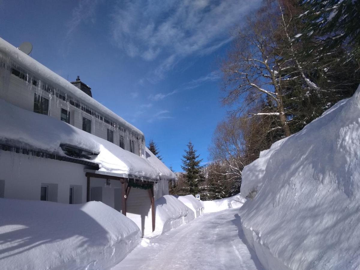 Greizer Kammhuette Gaststaette & Pension Klingenthal Luaran gambar
